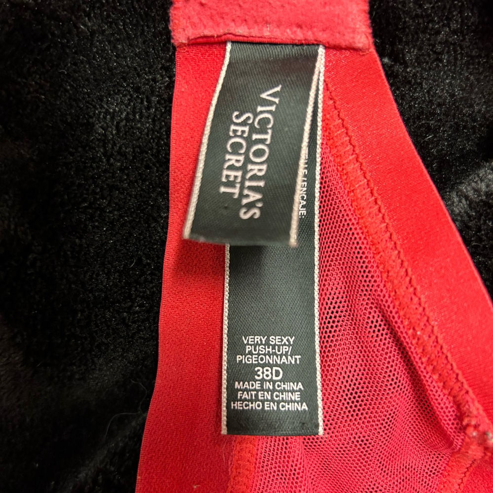 COPY - Victoria Secret bra - Picture 2 of 2
